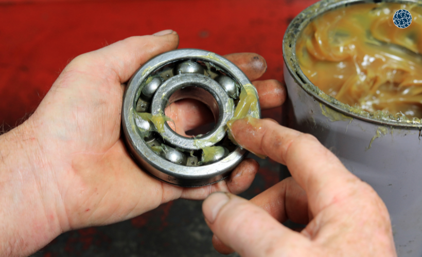 Cómo lubricar rodamientos industriales